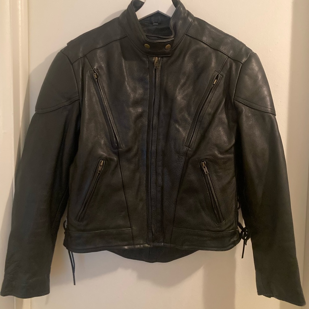 Men's Black Leather Bomber Jacket with Zip Pockets